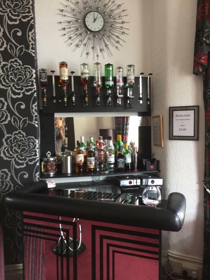 Ash Lea Hotel Блекпул Екстериор снимка